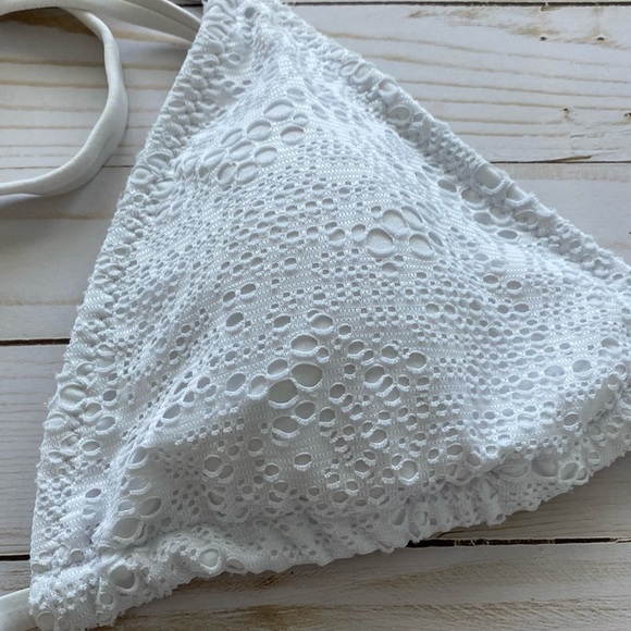 Mossimo White Bikini Top Sz. D - Picture 4 of 4